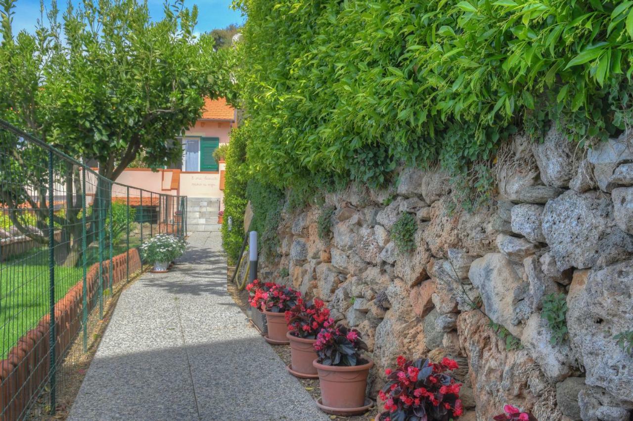 La Locanda Di Cucco Finale Ligure Extérieur photo